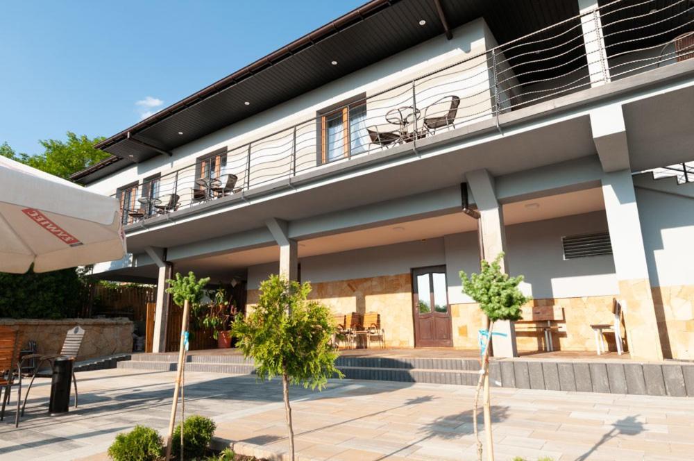 Hotel Bursztynowy Jozefow na Wisla Exterior foto